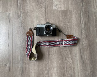 Mamiya m645 Super Medium Format SLR + 80mm f/2.8 Lens Tested