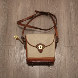 Vintage Ledertasche Two Tone Farbe Made in USA Lange Riemen