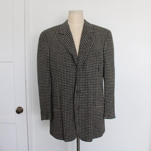 ジャケット・アウター 1990s EMPORIO ARMANI Herringbone Coat Emporio Armani 1990s Wool Herringbone Sports Jacket - Size S