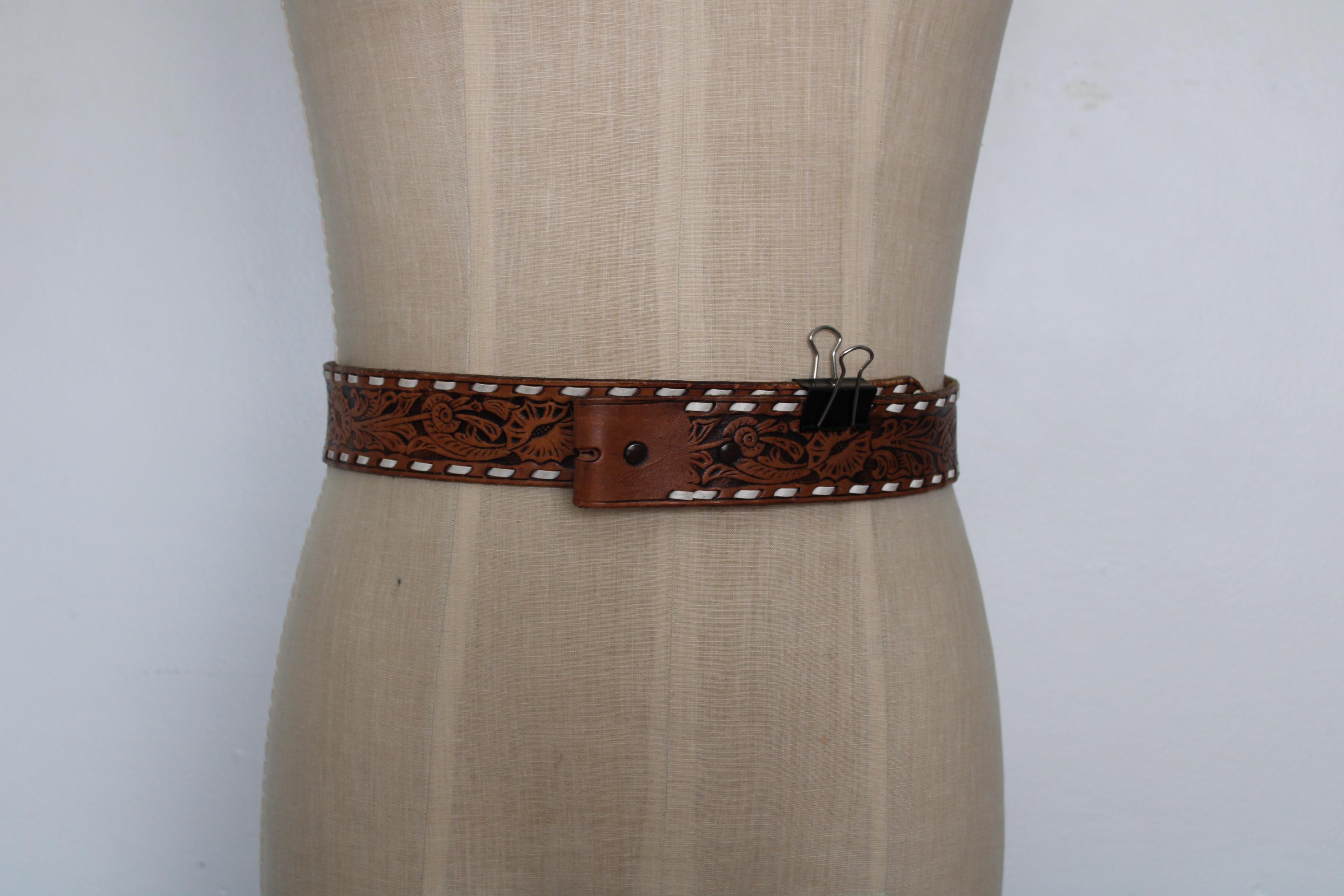 ヴィンテージ加工レザーベルト 花柄彫刻 - Etsy 日本