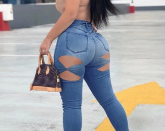 Sexy Latina In Jeans