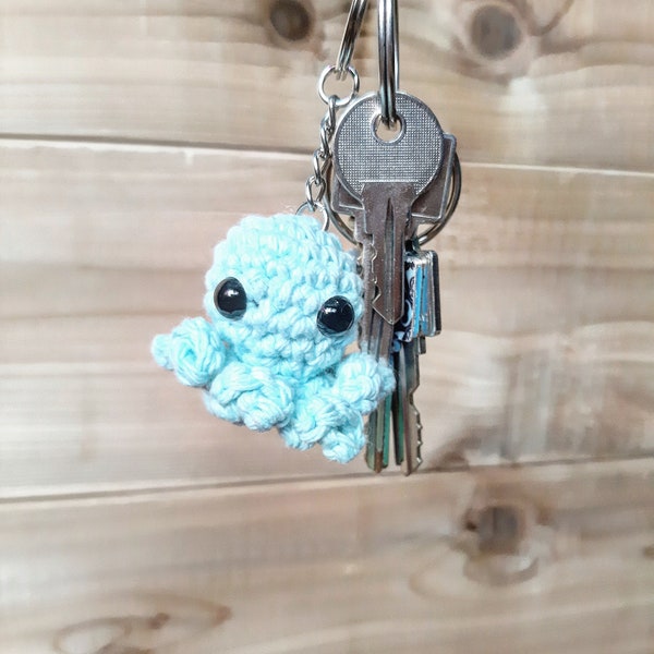 Baby octopus | KEYCHAIN | MINIATURE | CROCHET | handmade | gift | amigurumi | keyfob