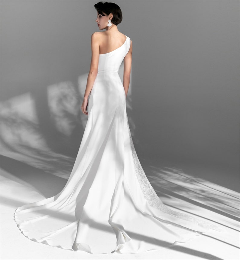 One Shoulder White Satin Prom Dress Wedding Dress Split Evening Dress Sleeveless Brush Train Party Dress Prom Gown Formal Dress Women Girls