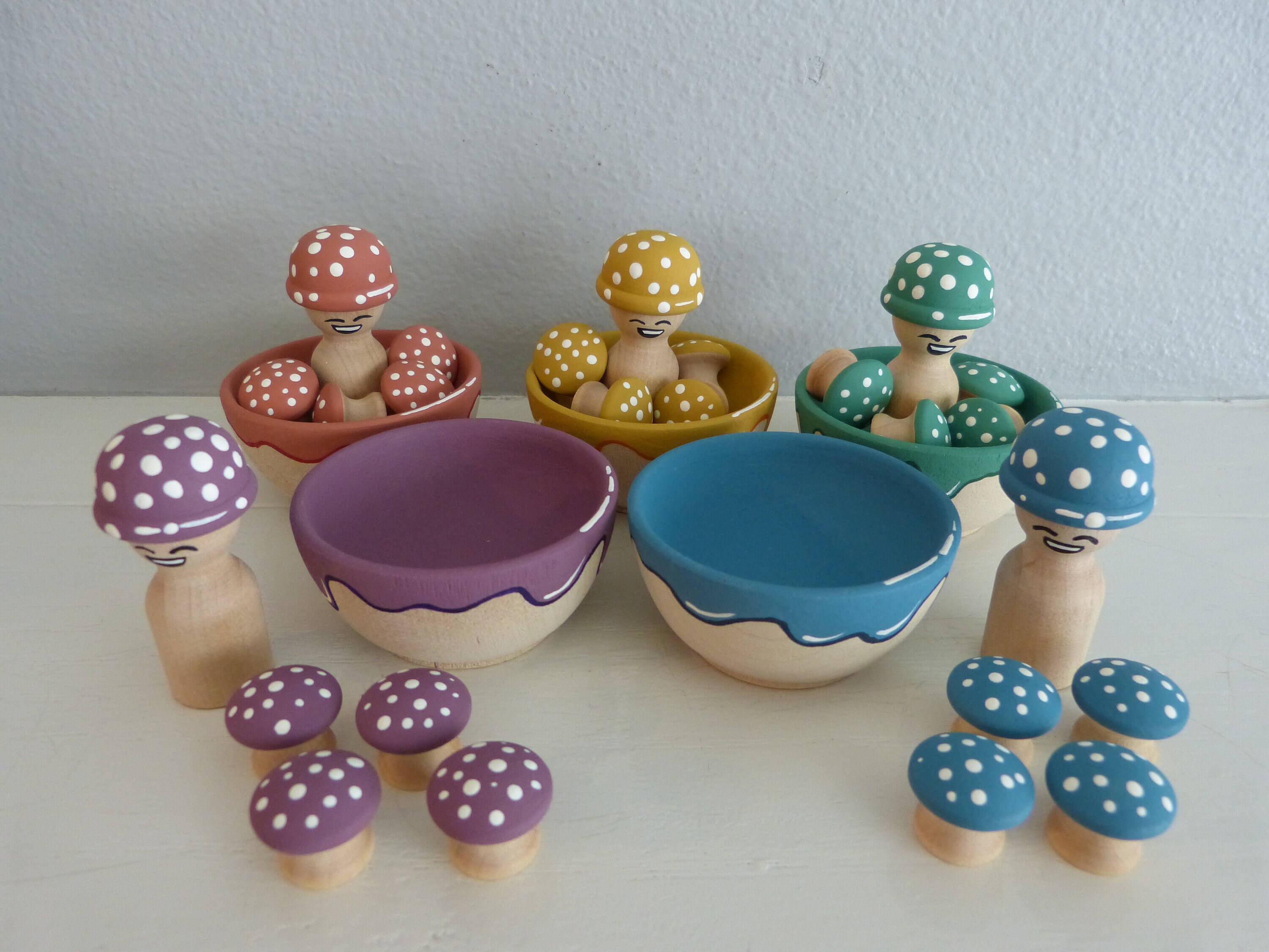 Color Matching Mushroom Set 25 Pieces 5 Wooden Bowls 20 Etsy