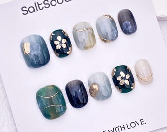 Golden Flower Handmade Press On Nails: Dark Green Tie Dye, Short Round