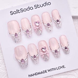 Princess Crystal Bow Nail/Light Pink Cat Eye Nail/Cute Oval Shape Nail/Handmade Press on Nail/Pretty Glitter Silver French Tip Nail