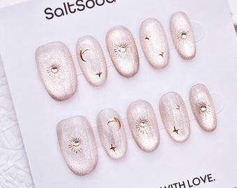 Star Moon Handmade Press On Nails: licht champagneroze kattenoog, kort ovaal