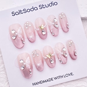 Pretty Crystal Butterfly Nail/Ombre Light Pink Cat Eye Nail/Cute Oval Shape Nail/Handmade Press on Nail/Delicate Valentine Day Nail