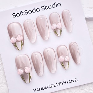 Handmade Tulip Press On Nails: Light Pink Cat Eye Almond Nail Design