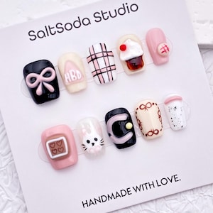 Kawaii Handmade Press On Nails: Kot i Ciasto, Różowa Kratka, Krótka Trumna