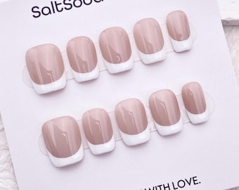 Handgemachte weiße französische Spitze Press On Nails: Kurze quadratische elegante Nägel