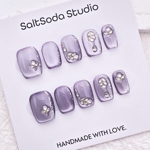 Glitter Crystal Lilac Cat Eye Press On Nails: Lavender Short Square