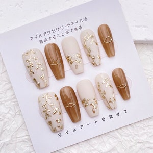 Nail art simple elegant top