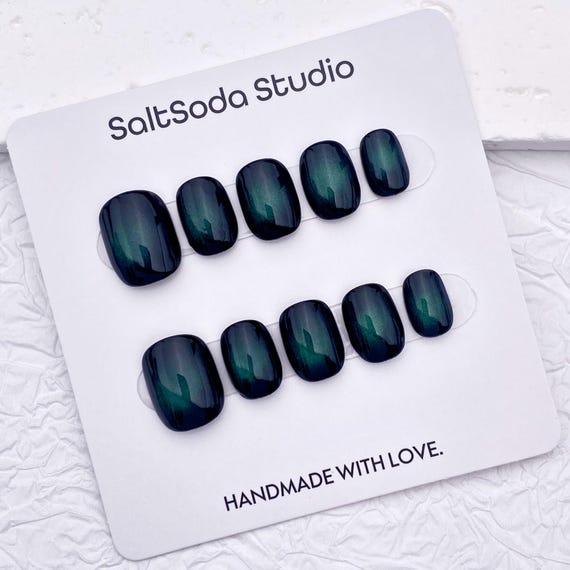 Green Cat Eye Handmade Press On Nails: Short Round