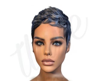 Perruque courte poivre et sel : Perruque grise en cheveux humains avec frange - CASSIE