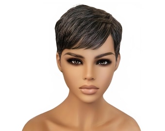 Perruque pixie poivre et sel 100 % cheveux humains, coupe dégradée avec frange - LOLA