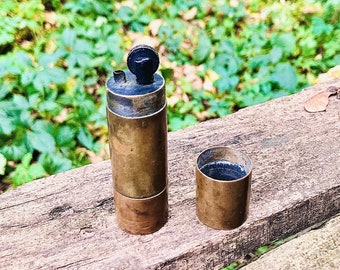 ハンドメイドの古いフランス製ヴィンテージガソリンライター WW2