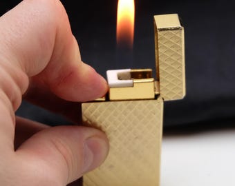 Win Olcott Vintage Japan Gas Lighter Works good! Fully Serviced!