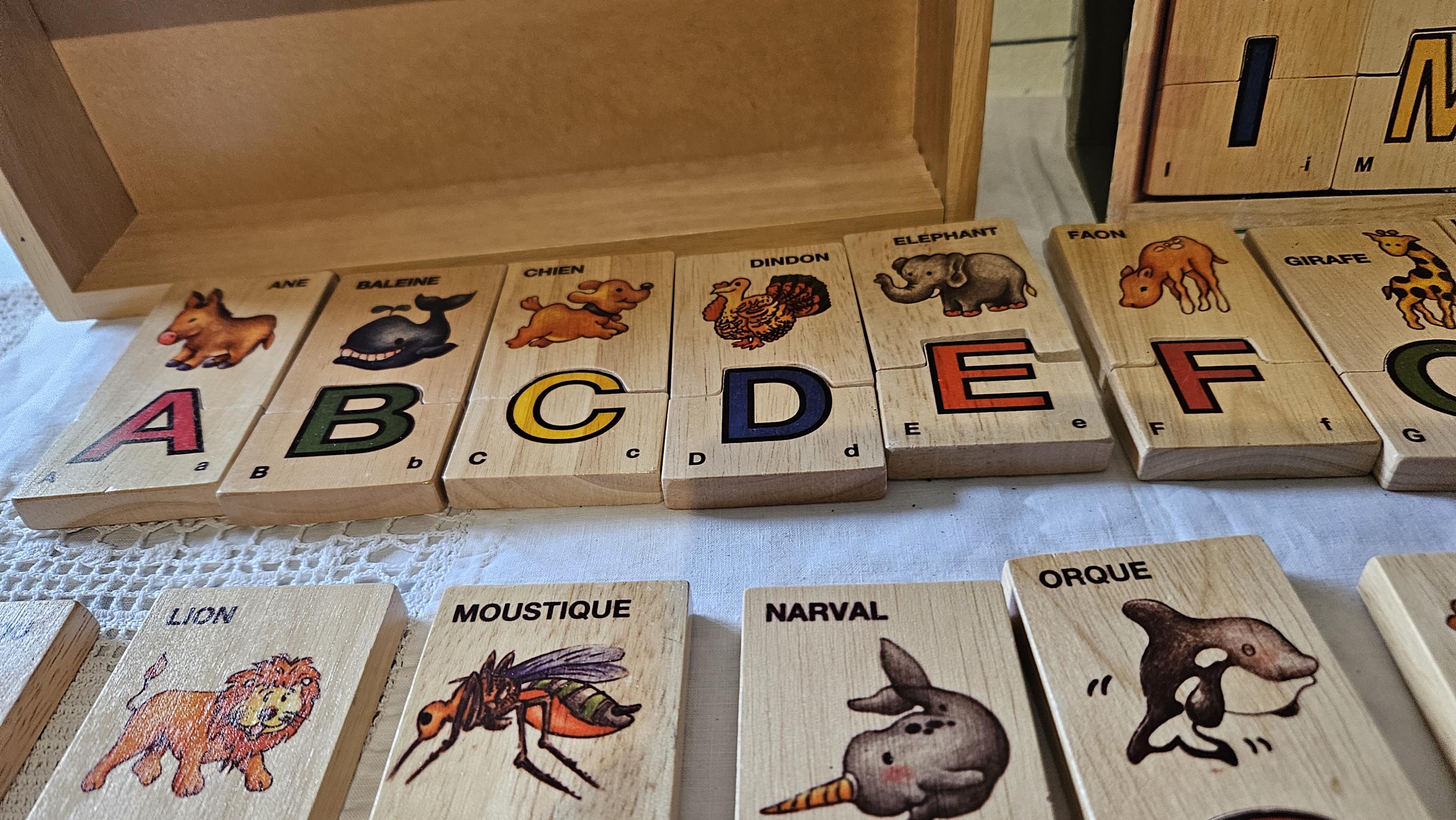 Vintage Boxed Wooden Alphabet With Pictures in French Animal Letter ...