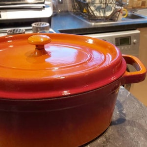 Le Creuset casserole-cocotte oval 31 cm, 6,3 l red