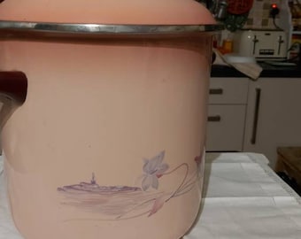 Large vintage enamel pale pink stock pot or ragu illustration on front and back good condition