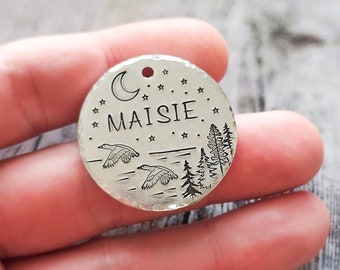 Handgestempeltes Haustier-ID-Tag, fliegende Enten-Design, personalisiertes Hundehalsband