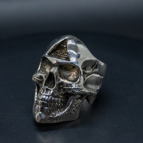 Ring Silver Welsh Echo of Bran the Blessed's Skull Welsh Mythology Mens Silver Skull Ring For Men Handmade Sterling Silver Ring Mythic Skull