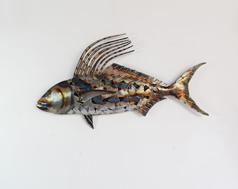 Handcrafted Metal Roosterfish Sculpture - Unique Rosterfish Art, Coastal Home Decor, Artisan Metal Fish Art, Roosterfish Statue / sculpture