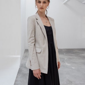 Natural Linen Blazer with Notched Lapel and Long Sleeves - Linen Blazer with Flap Pockets and Buttons