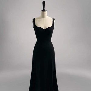 Vestido largo de invitada de boda con escote corazón y sin mangas - Vestido midi de seda negro - Vestido de seda de talle alto para mujer