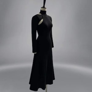 Turtleneck Neck Wedding Guest Midi/Maxi Dress with Long Sleeves in Black