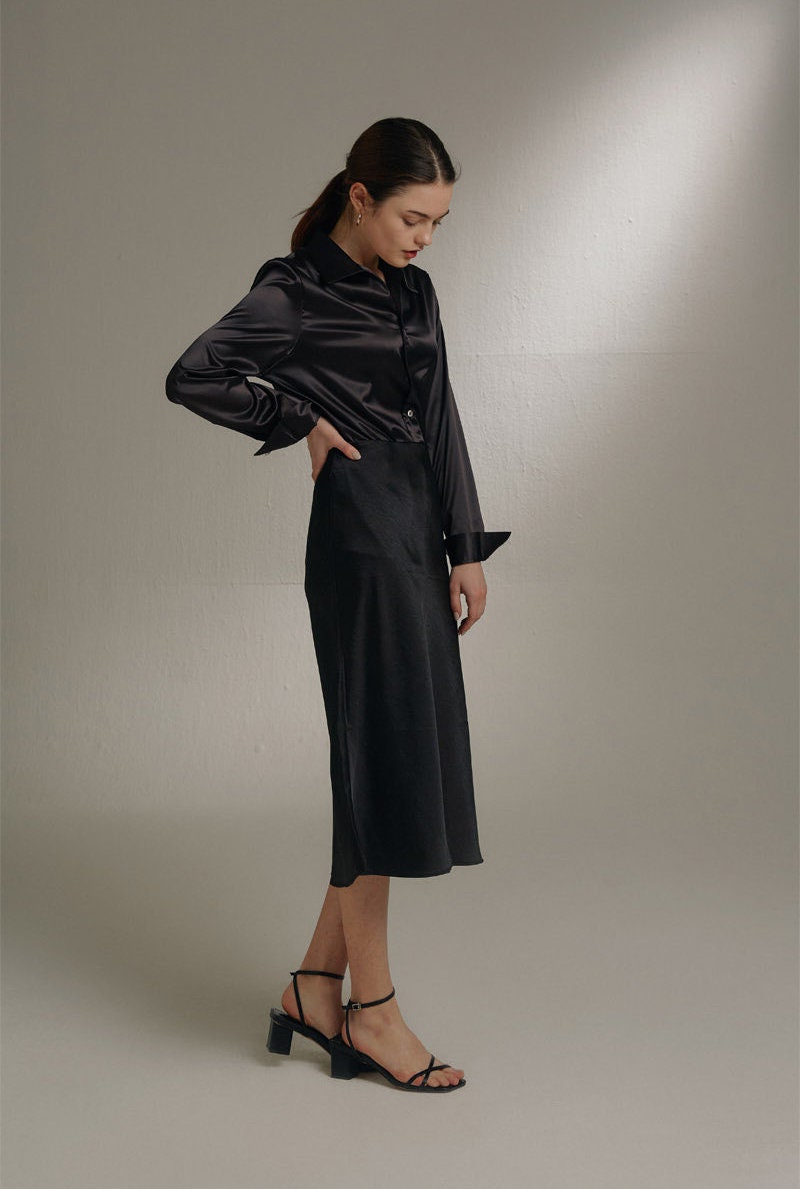 Camisa de seda para mujer, Camisa negra con botones, Camisa con botones,  Blusa informal de seda para oficina, Top de seda con cuello - Etsy México, image size:800x1189