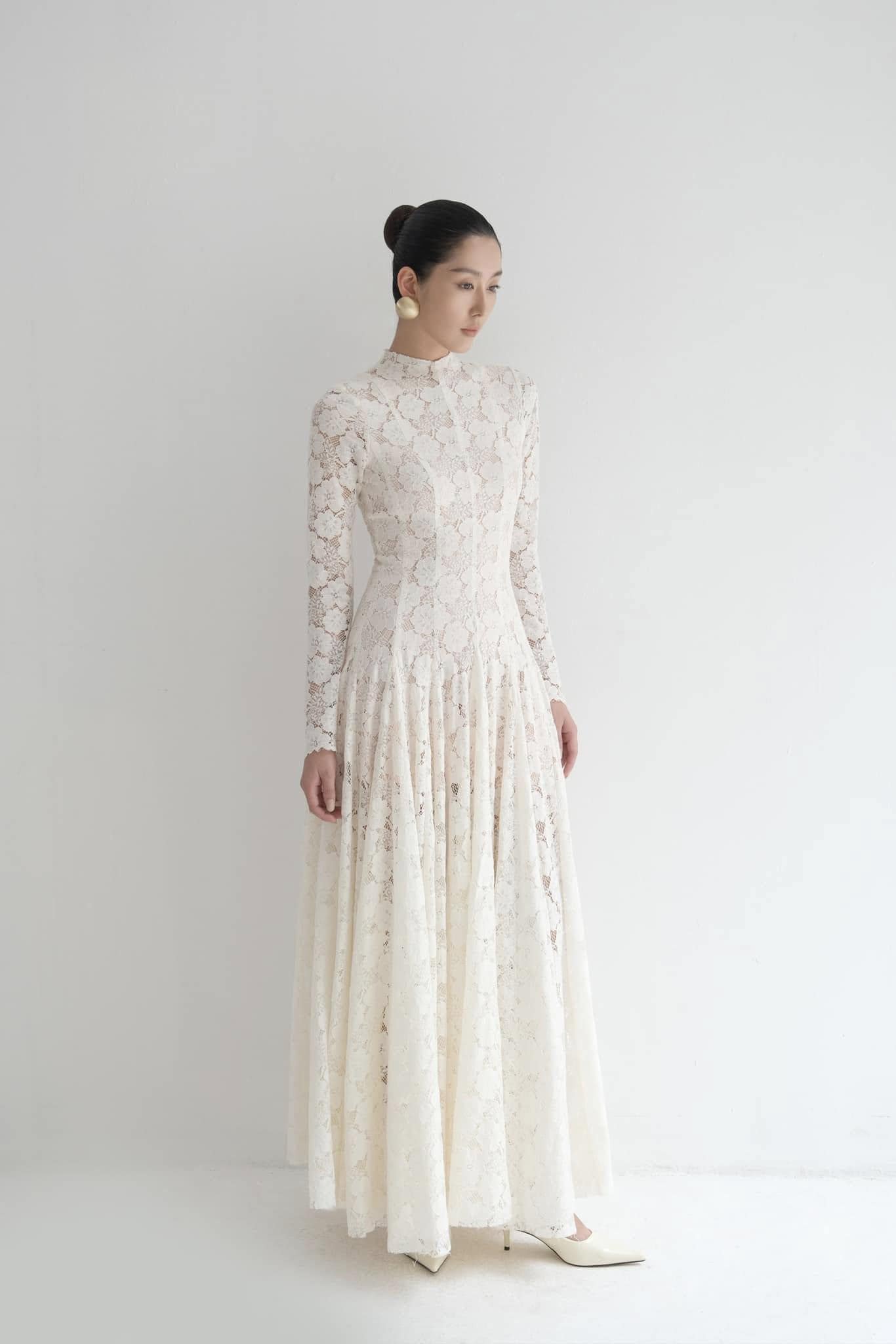 open lace back dress Zapaka Women White Boho Long Sleeves Engagement Party Dress with Lace V-Neck Maxi Dress, White / XL