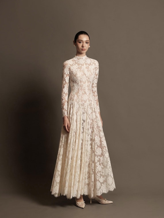 Elegant Lace Long Sleeve Maxi Dress, Crew Neck Wedding Guest Outfit, Formal Event Floor Length Gown