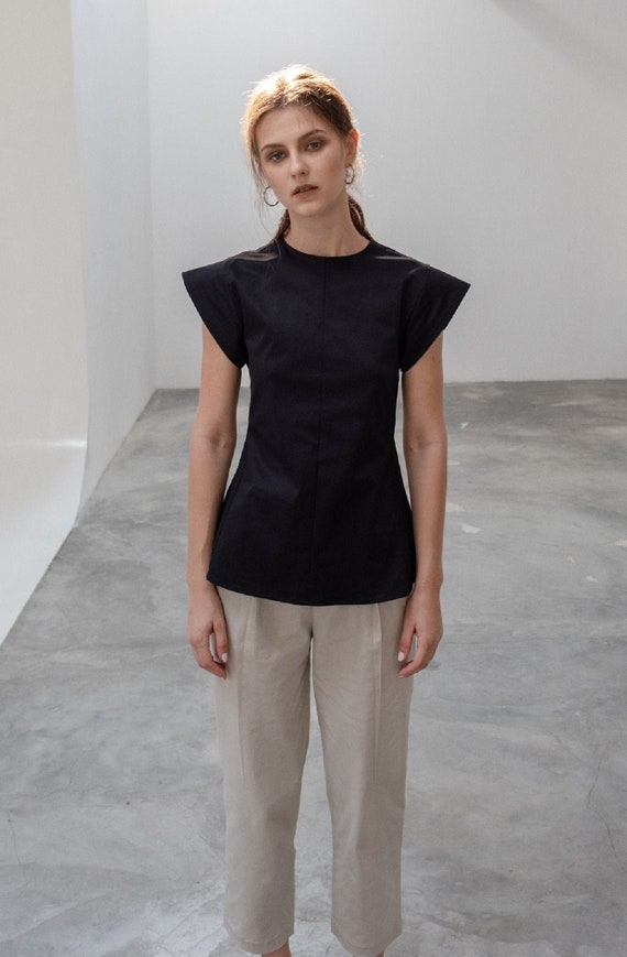 Black Linen Blouse with Short Sleeves and Crew Neckline - Casual Clothing