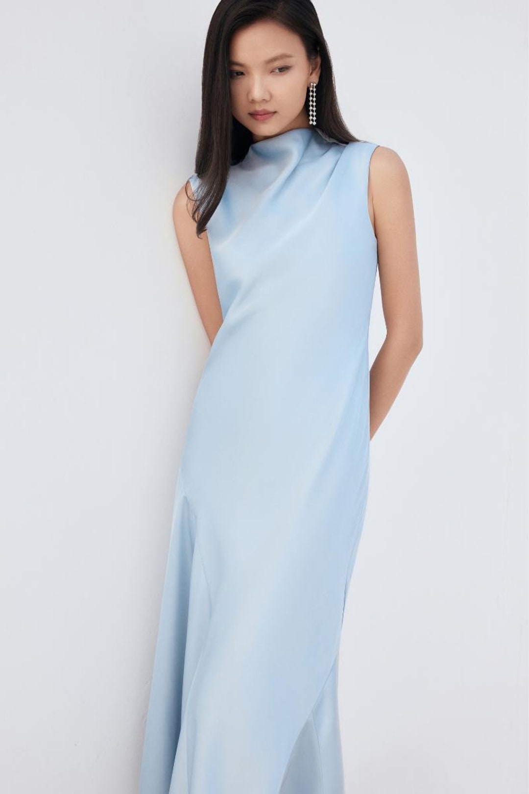 Enkellange jurk met hoge hals los vallende zomer formele