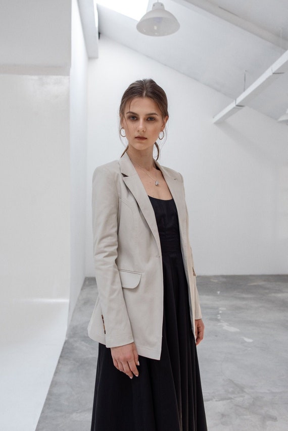 Natural Linen Blazer With Notched Lapel and Long Sleeves - Linen Blazer  With Flap Pockets and Buttons - Etsy