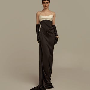 prom dress bustle Bustle is a must for long trains #prom #promdress #promdressshopping #tipandtricks #promalterations #lifehacks #alteration #foryouu
