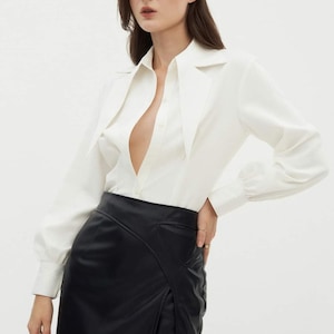 Seidenhemd mit großem Kragen - Bescheidene Seidenbluse mit Kragen - Sommer-Seidenbluse - Büro-Seidenbluse für Frauen
