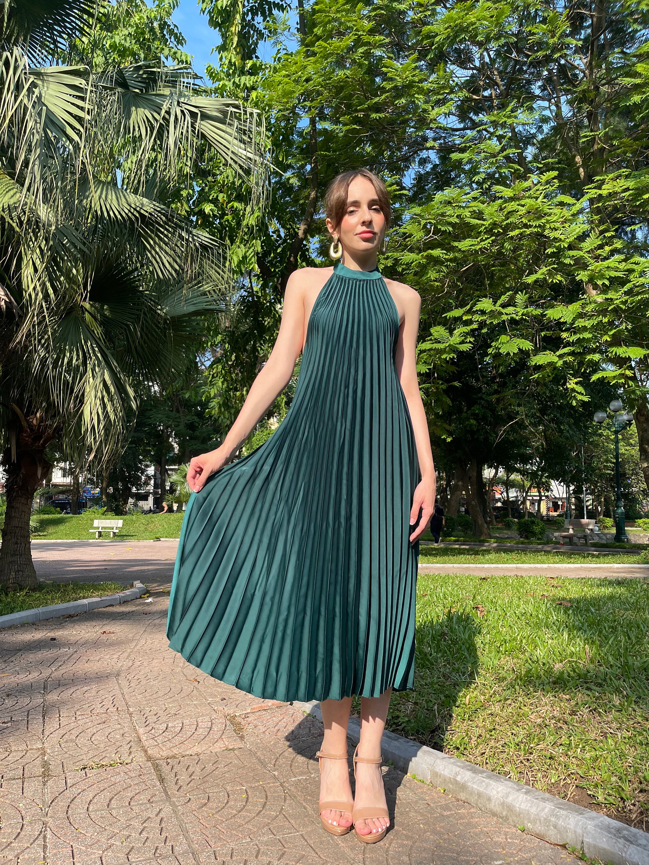 high neck pleated dress Green Long Sleeve Heat and launched A Chain Detail High neck Pleated