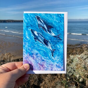 Nos rivages, dauphins à bec blanc - carte de voeux artistique, carte de plage, carte de surf, carte d'anniversaire de surf, cadeau de surf