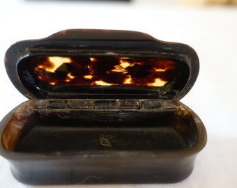 antic french snuff box