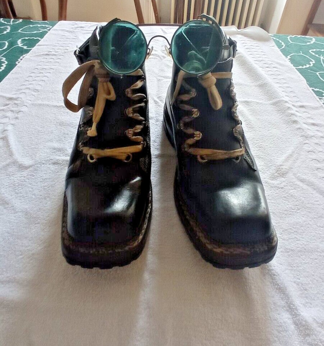 Chaussures De Ski De Fond Vintage Tretorn Taille 40 - Années 60, Origine Suède - Occasion