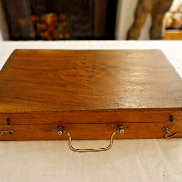 pretty briefcase box painter box XIX vintage fruit wood