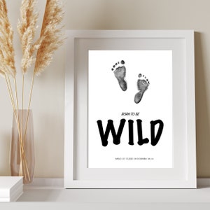 Fußabdruck vom Baby "Born to be Wild" in DIN A4 als pdf-Datei, Babyfußabdruck personalisiert, Geschenk für jeden Anlass