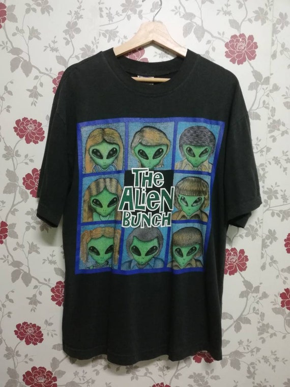 Vintage 90s The Alien Bunch / Diesel tag / Alien w