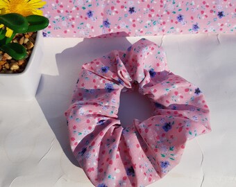 Pink Floral Scrunchies Pferdeschwanz Haargummi. Mehrere Farben Floral Hair scrunches. Frauen Haargummi Elastische Haarschleife