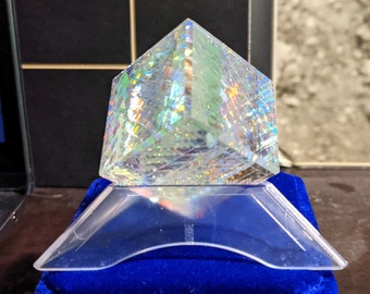 Dichroic Tesseract Cube