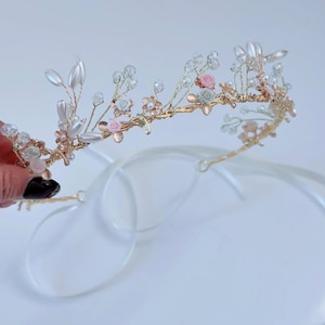 Women Floral Pearl Bridal Leaf BOHO Prom Tiara Crown Garland Flower Wire Headband Hair band Accessory Headpiece with aesthetic Mini flower