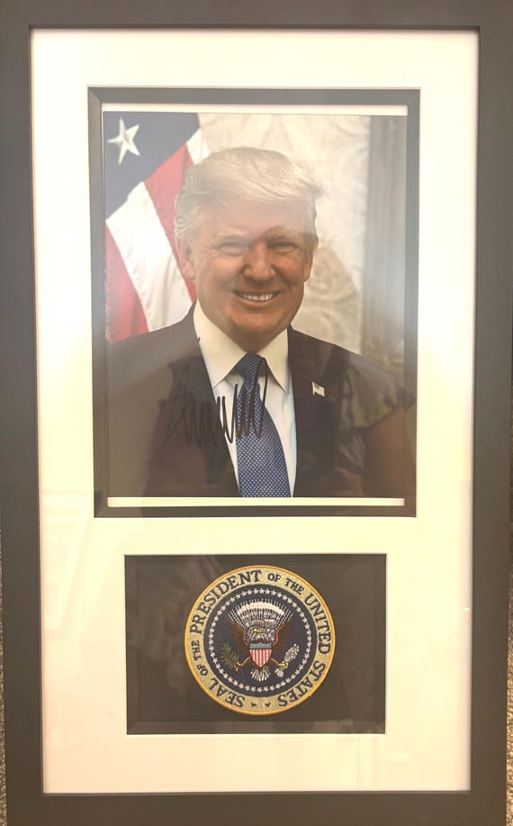 第47代大統領ドナルド・トランプの直筆サイン入り8x10額入り写真